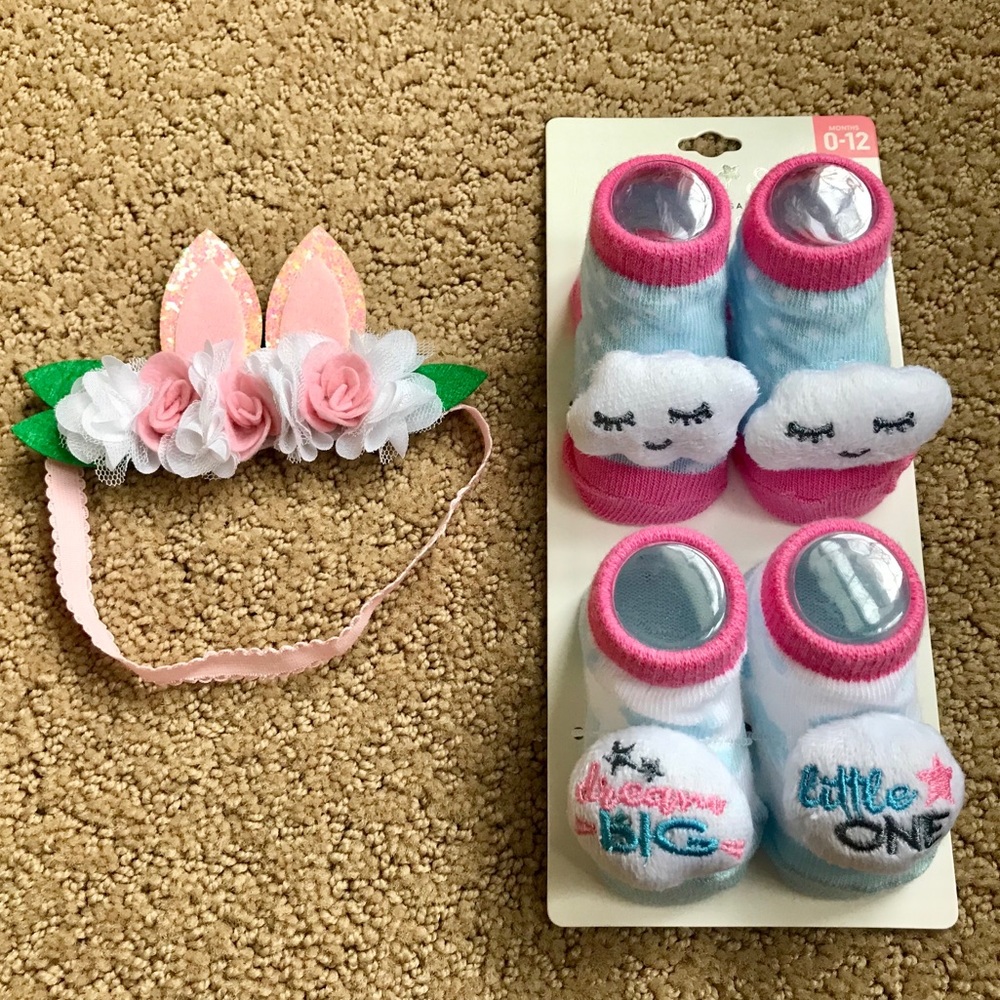 Lot of NWT baby socks and bunny head band